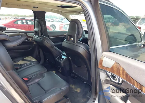 2016 Volvo Xc90 T6 Momentum z USA, uszkodzony, nr VIN YV4A22PK4G1042710